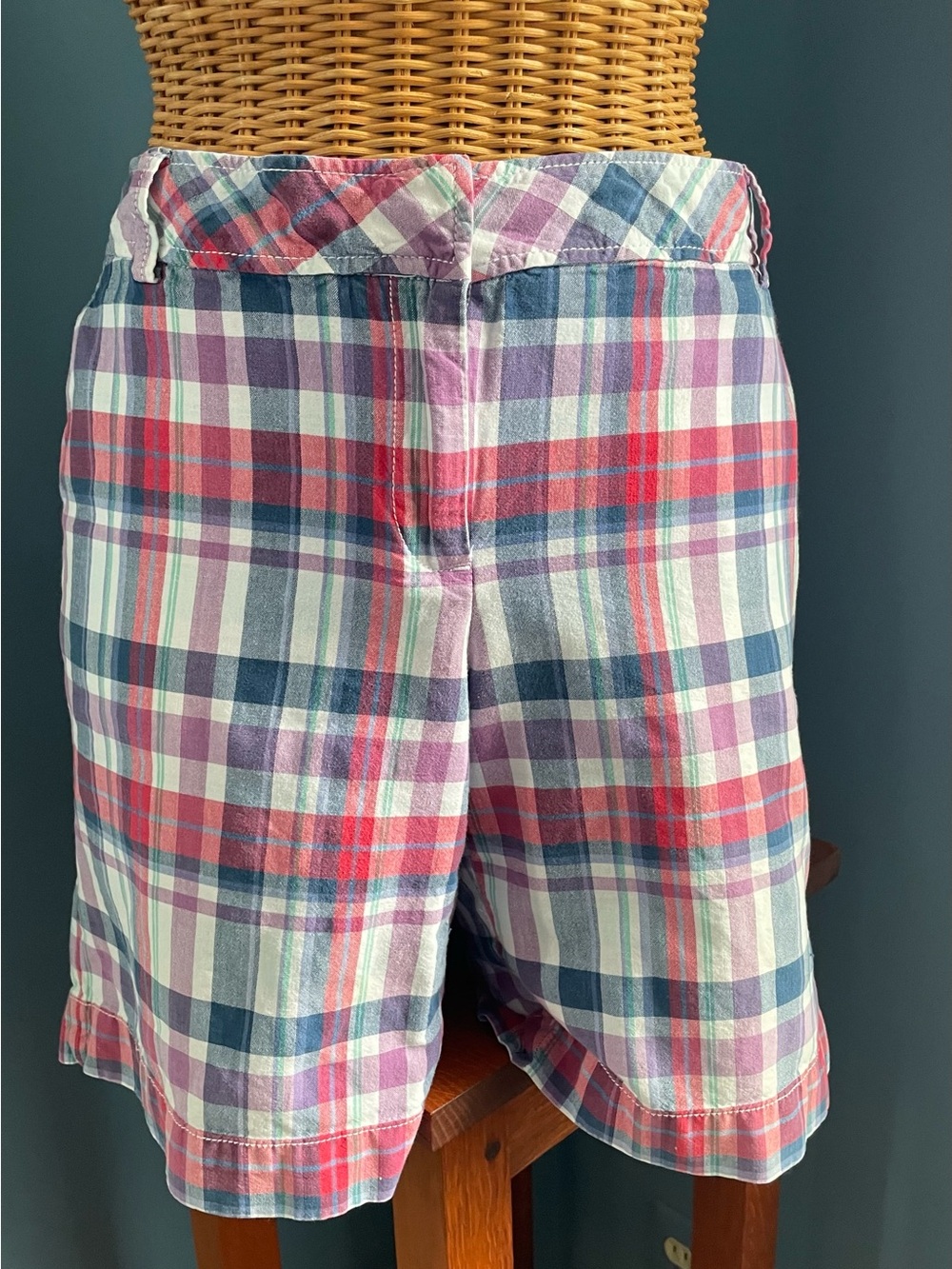 Lands’ End Plaid Women’s Shorts Classic Fit 100% Cotton Size 10 Fit 1